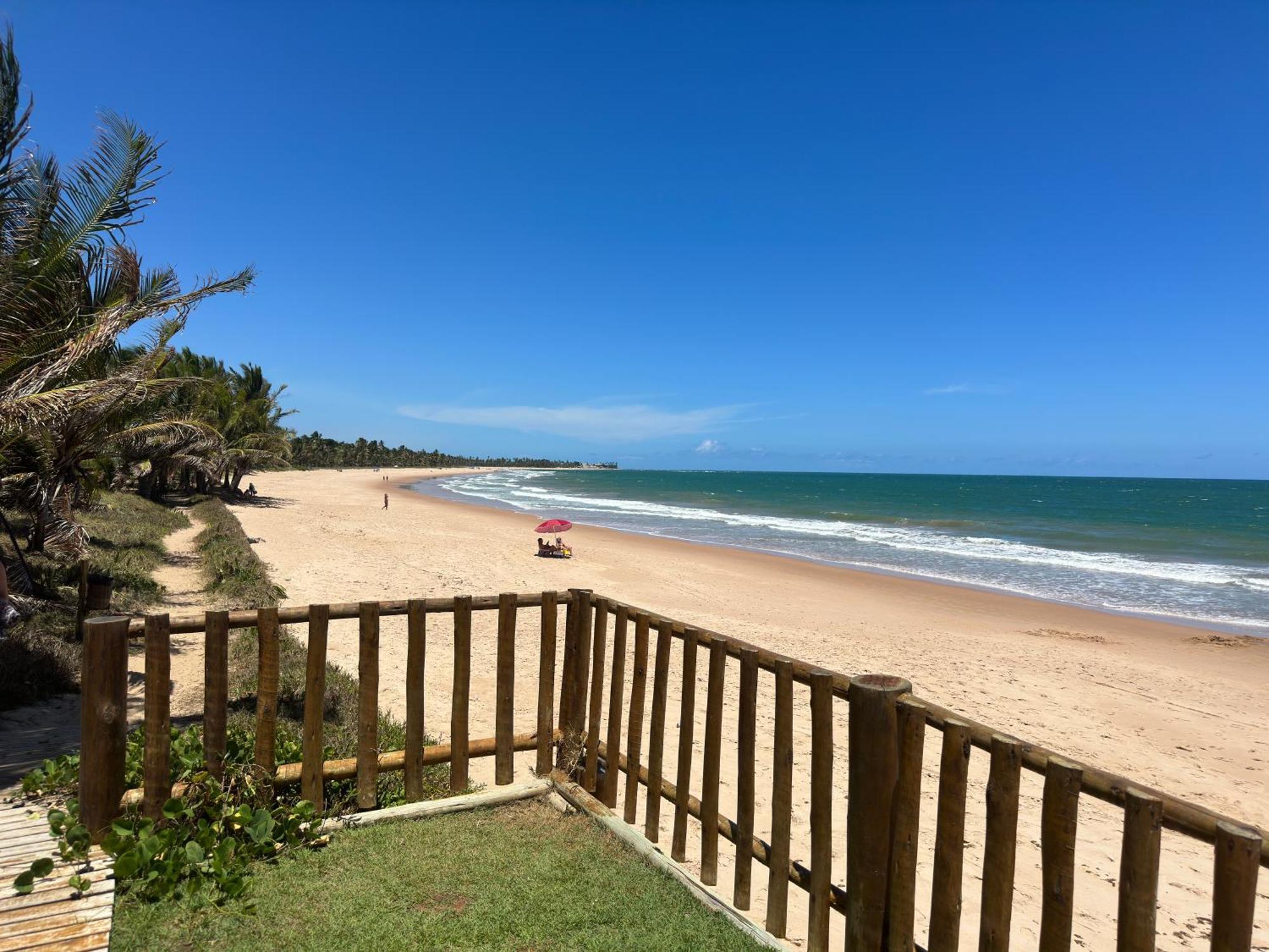 Flat Guarajuba 4 Quartos Terreo A Beira Mar - Pe Na Areia - Governanca Com Arrumadeira E Wi Fi Inclusos Camassari ภายนอก รูปภาพ