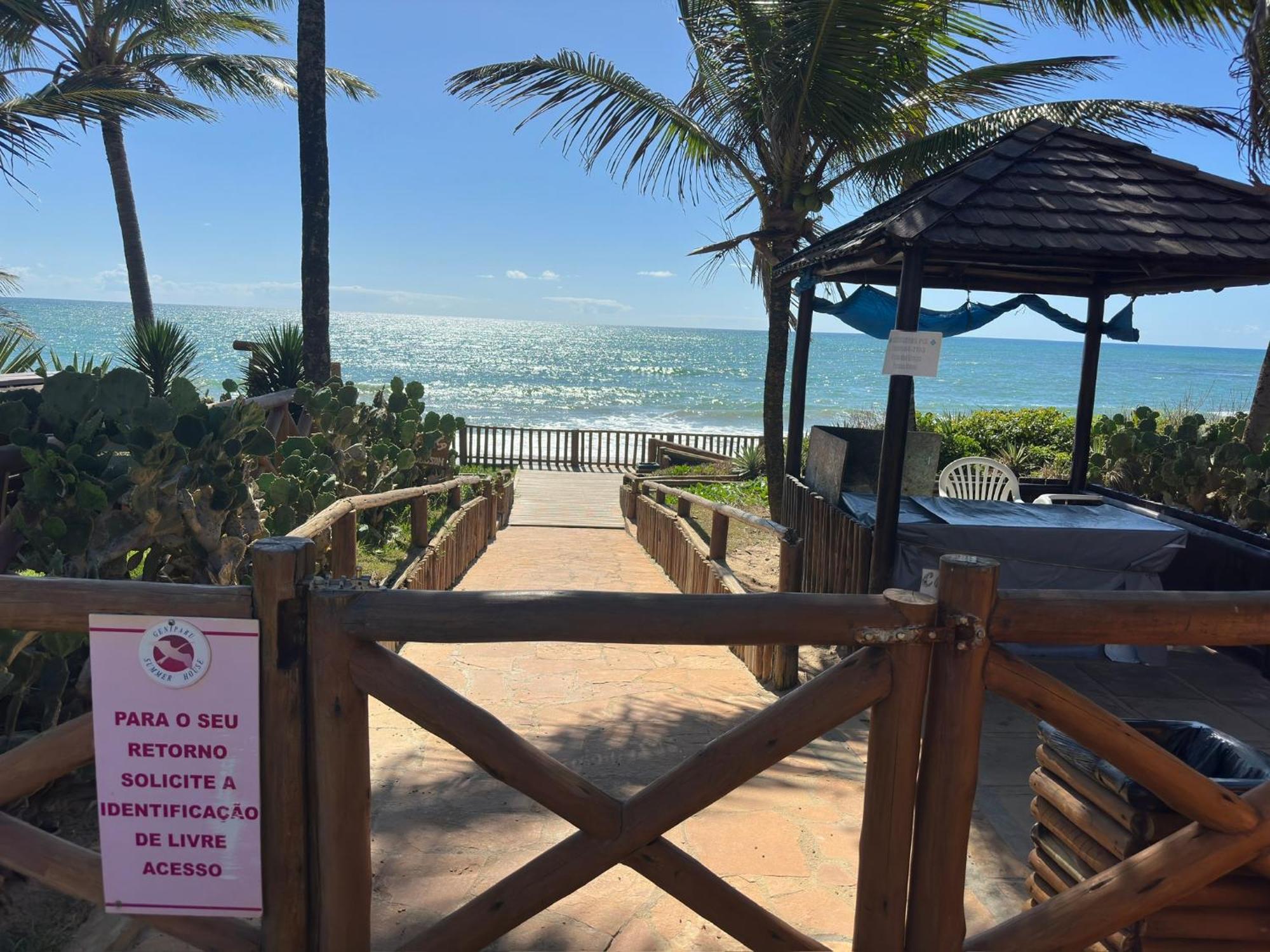 Flat Guarajuba 4 Quartos Terreo A Beira Mar - Pe Na Areia - Governanca Com Arrumadeira E Wi Fi Inclusos Camassari ภายนอก รูปภาพ