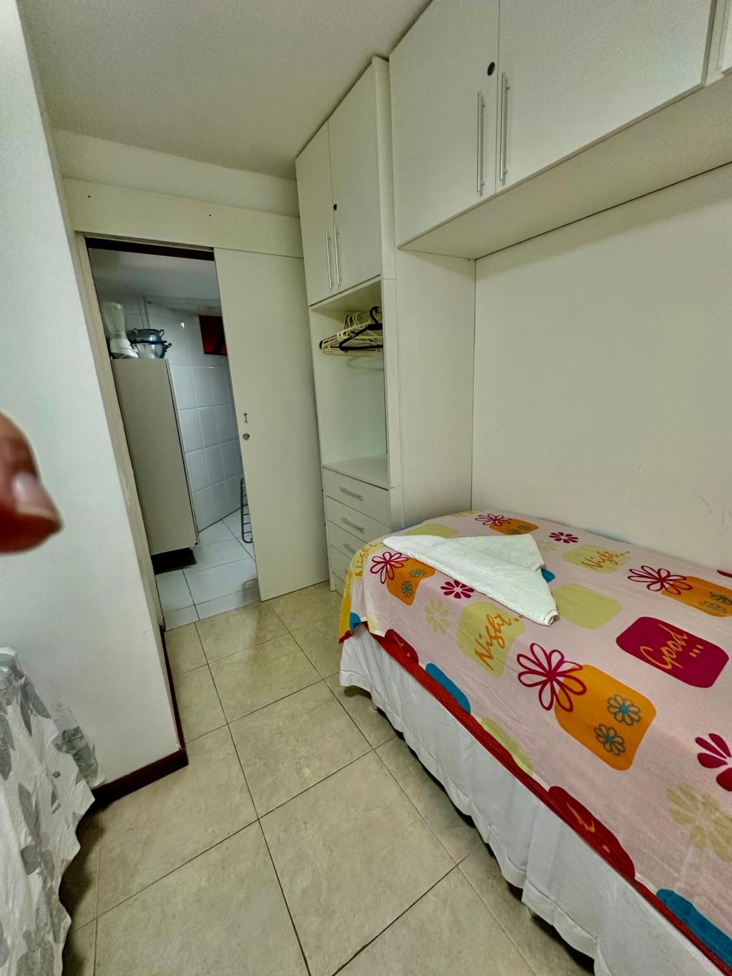 Flat Guarajuba 4 Quartos Terreo A Beira Mar - Pe Na Areia - Governanca Com Arrumadeira E Wi Fi Inclusos Camassari ภายนอก รูปภาพ
